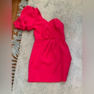 Hot pink dress size small. perfect for homecoming or school dance.